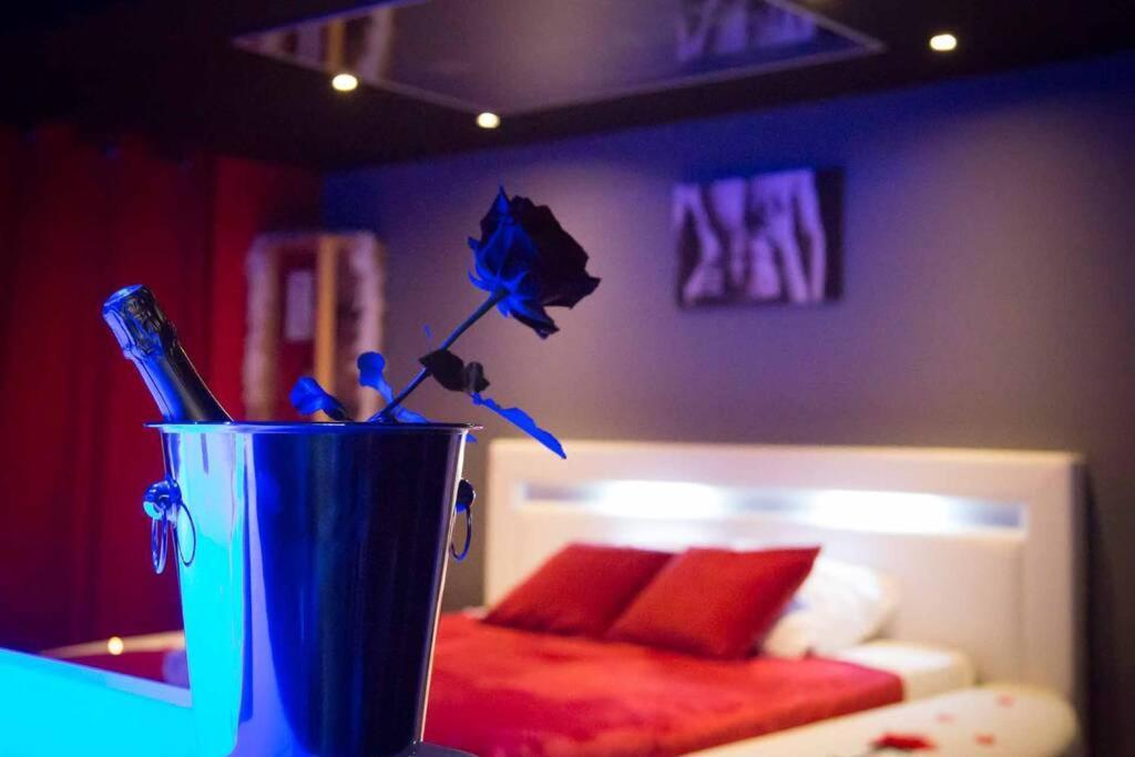 Gite Love Dream - Le Gite Romantique Ger (Manche) Exterior foto