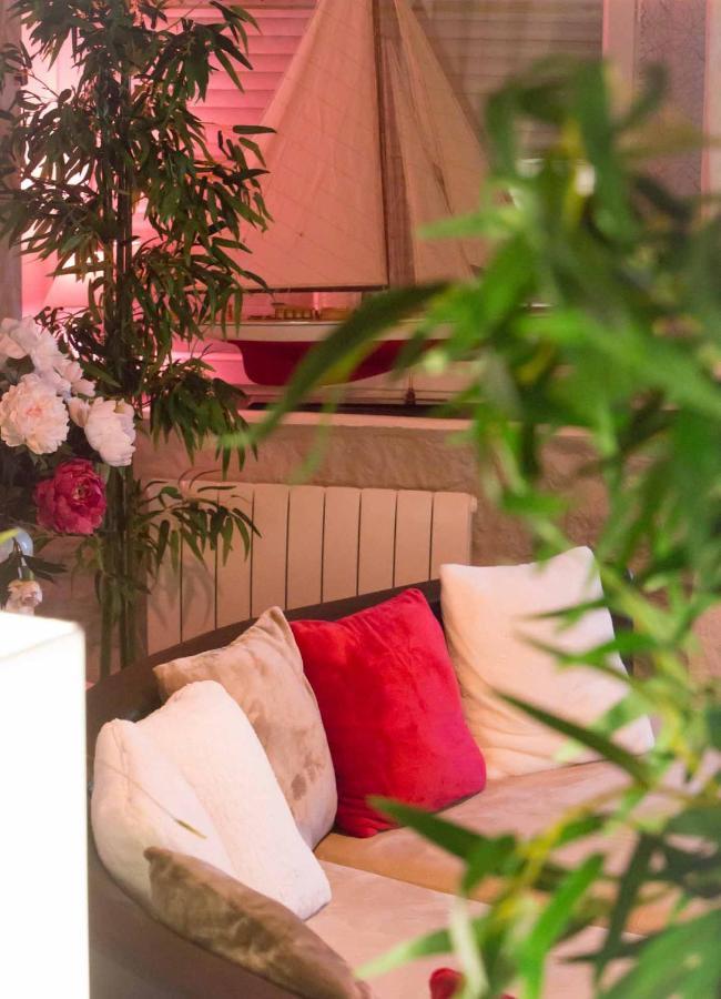 Gite Love Dream - Le Gite Romantique Ger (Manche) Exterior foto