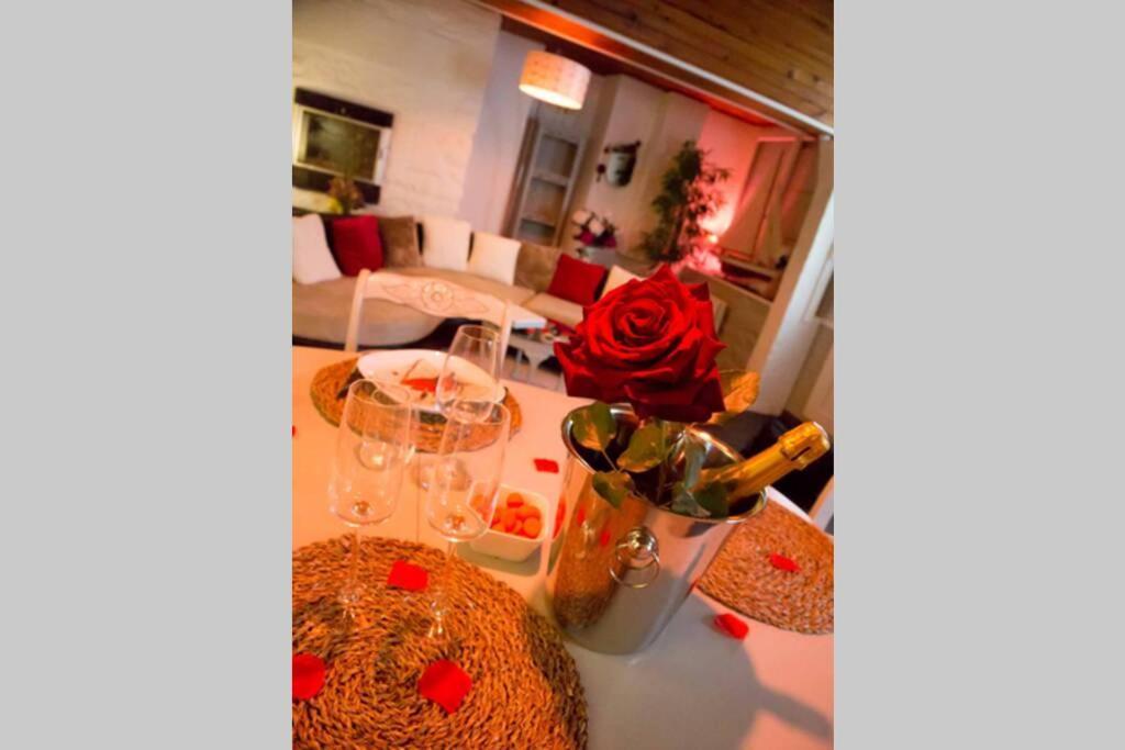 Gite Love Dream - Le Gite Romantique Ger (Manche) Exterior foto