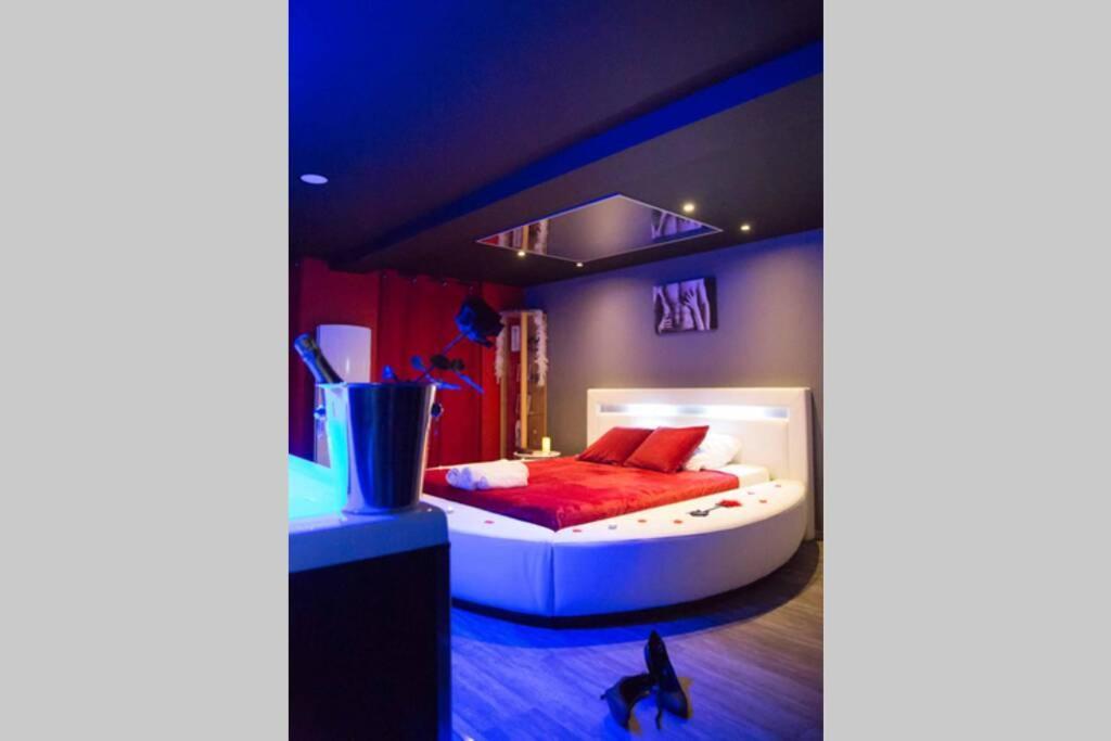 Gite Love Dream - Le Gite Romantique Ger (Manche) Exterior foto